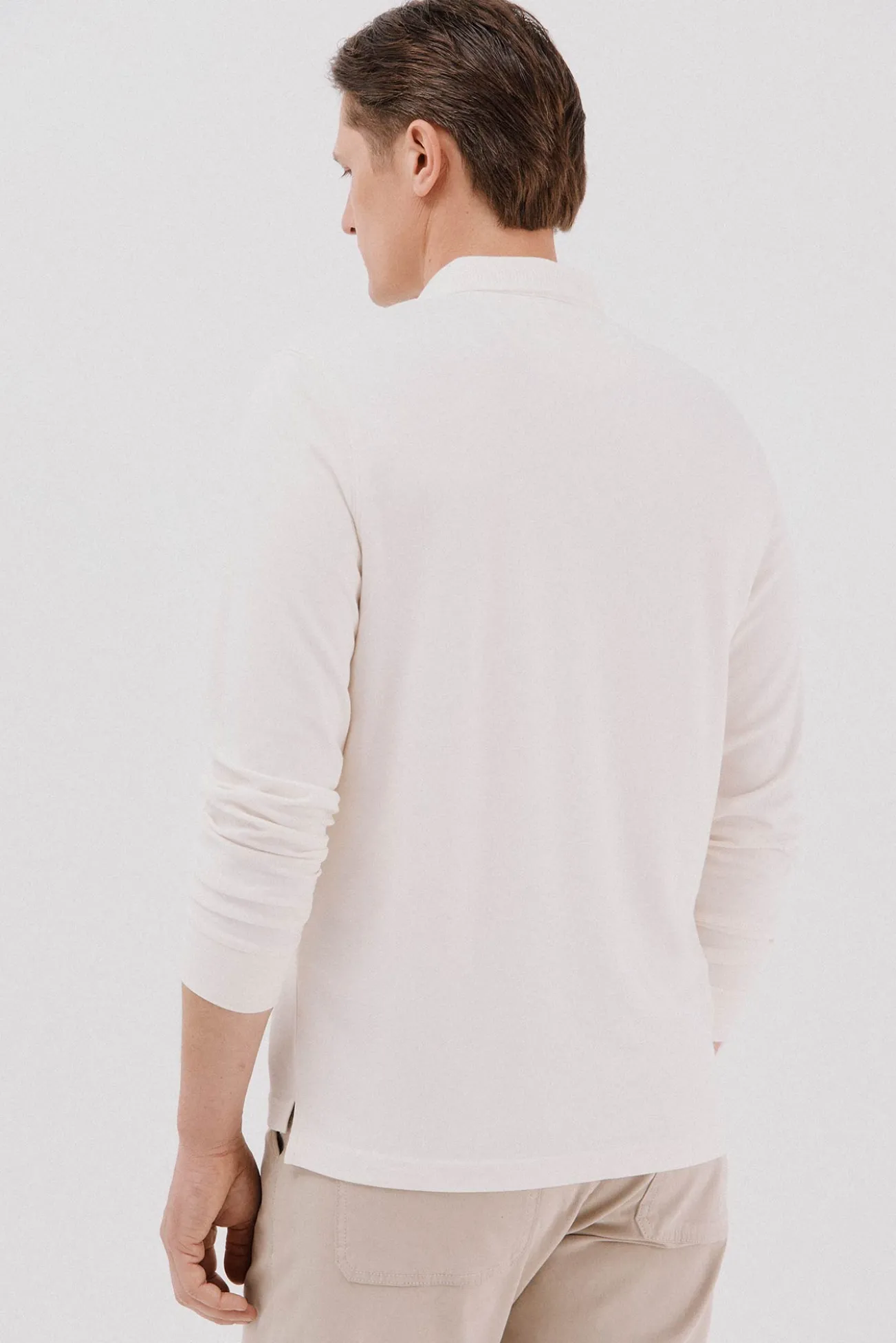 -Regular fit-Piqué fabric-Long sleeve, placket with buttons and embroidered logo on the chest-Shirt cuffs with button-By buying our cotton products, you're supporting our investment in the Better Cotton initiative. This product has bee