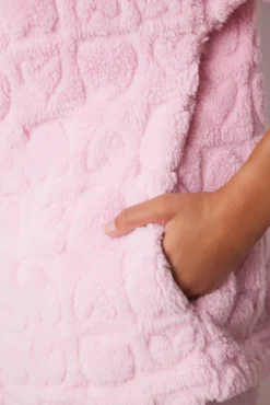 Robe curto rosa com corações de cabelo fofo