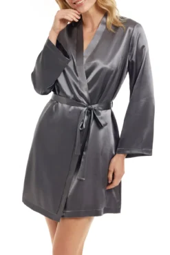 Robe de festa curto em cetim