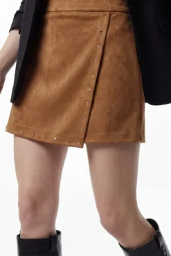 Saia curta com efeito saia e calça