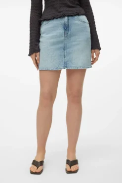 Saia denim curta de corte alta