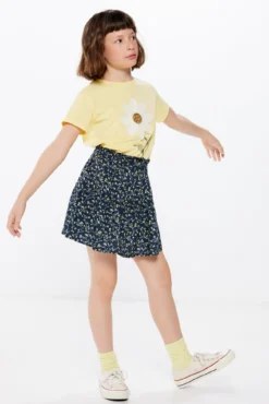 Saia flores para menina