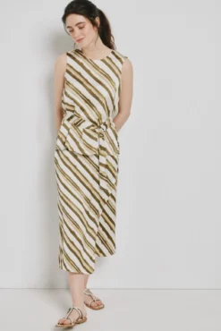 Saia midi acetinada