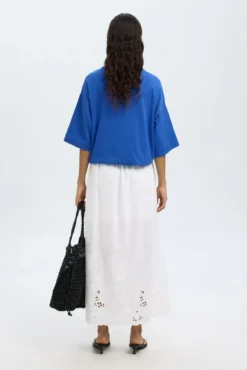 Saia midi com detalhe bordado