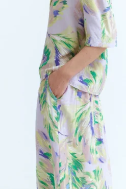 Saia midi com viscose