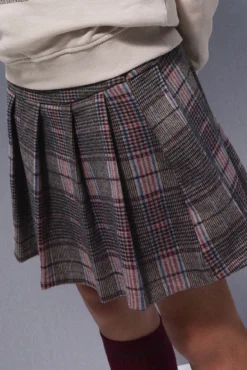 Saia plissada xadrez para menina
