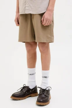 Shorts cargo folgados