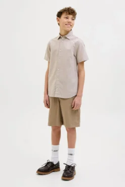 Shorts cargo folgados