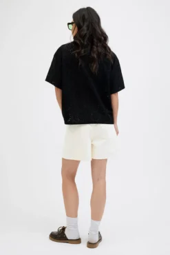 Shorts denim com caimento relaxado