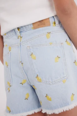 Shorts denim limão para meninas