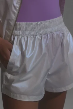 Shorts técnicos branco perolado