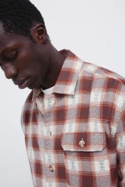 Sobrecamisa sobrecamisa étnica