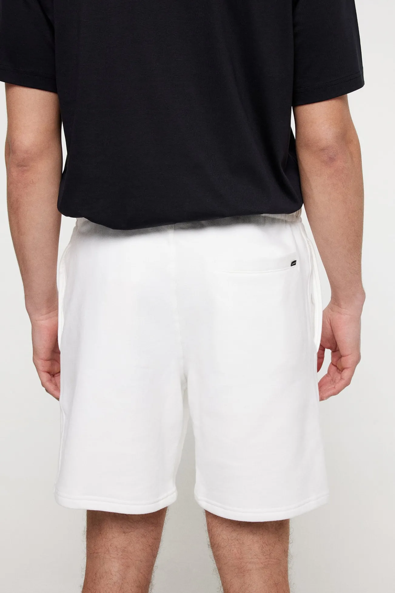SPORTSWEAR EMBOSS LOOSE SHORT