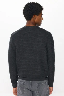 Suéter de moda estrutural