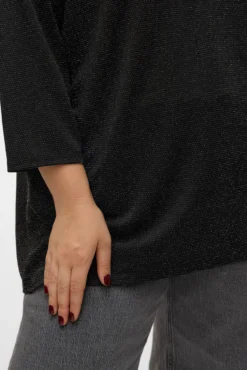 Suéter plus size lurex com gola em bico