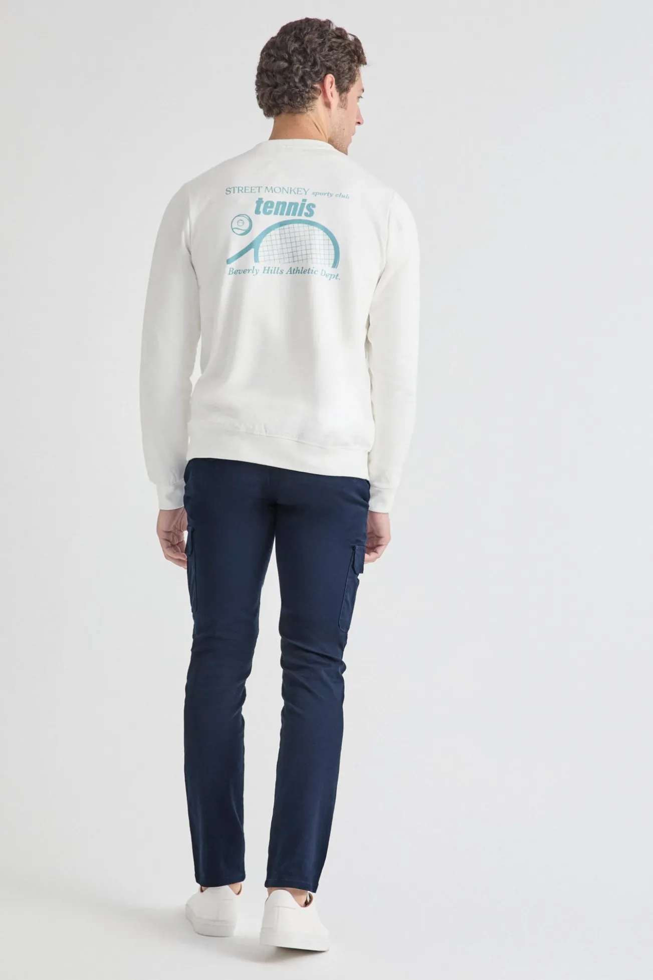 Sweatshirt