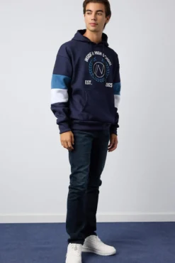 Sweatshirt com bloco colorido