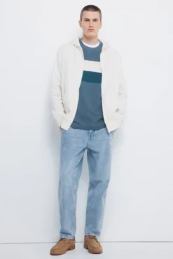Sweatshirt com fecho-éclair e capuz