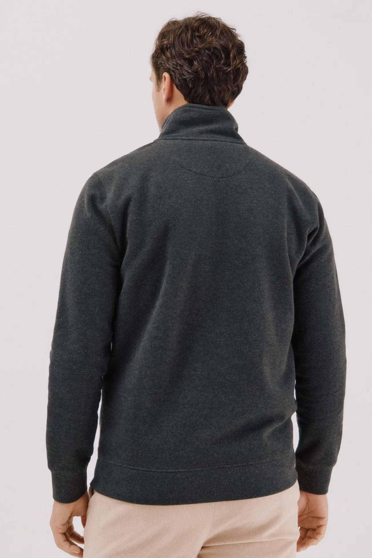 Sweatshirt com gola e fecho-éclair