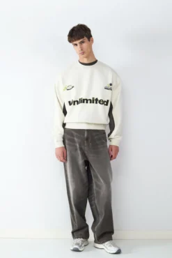 Sweatshirt com gola redonda e estampado de futebol