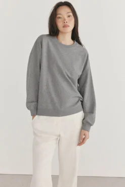 Sweatshirt liso com strass
