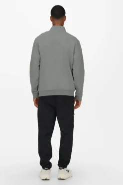 Sweatshirt regular com fecho-éclair