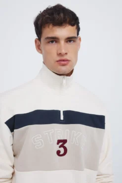 Sweatshirt Strike 3