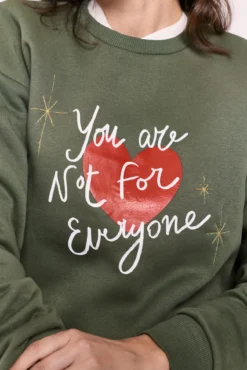 Sweatshirt verde com estampado e bordado