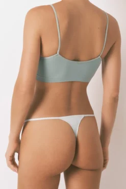 Tanga de microfibra com renda verde