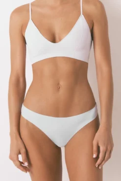 Tanga de microfibra lilás