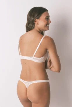Tanga de renda com estampa animal renda