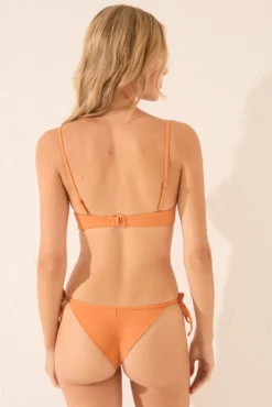 Top biquíni cruzado com efeito push-up laranja