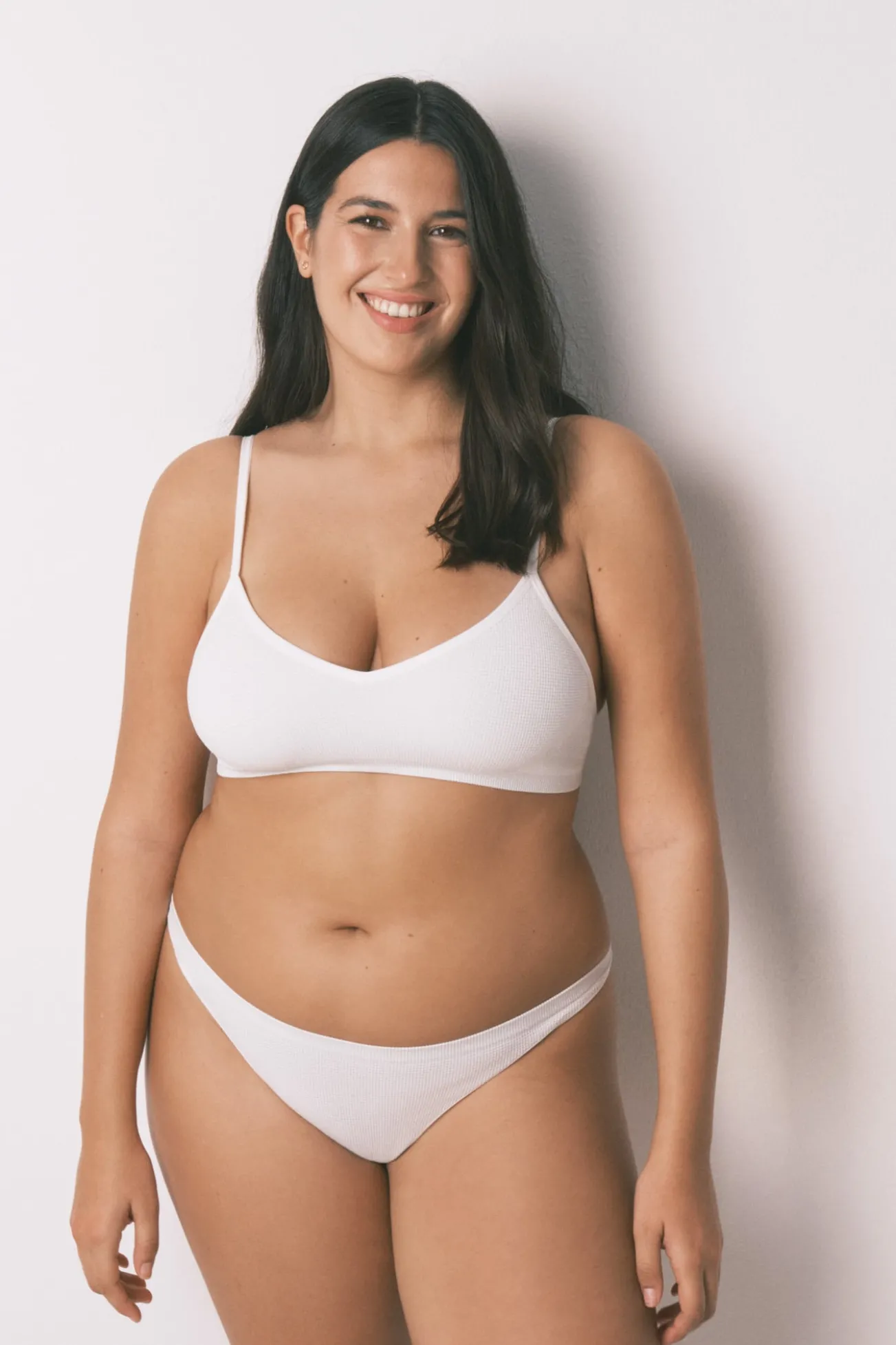 Top canelado sem costura em lurex branco
