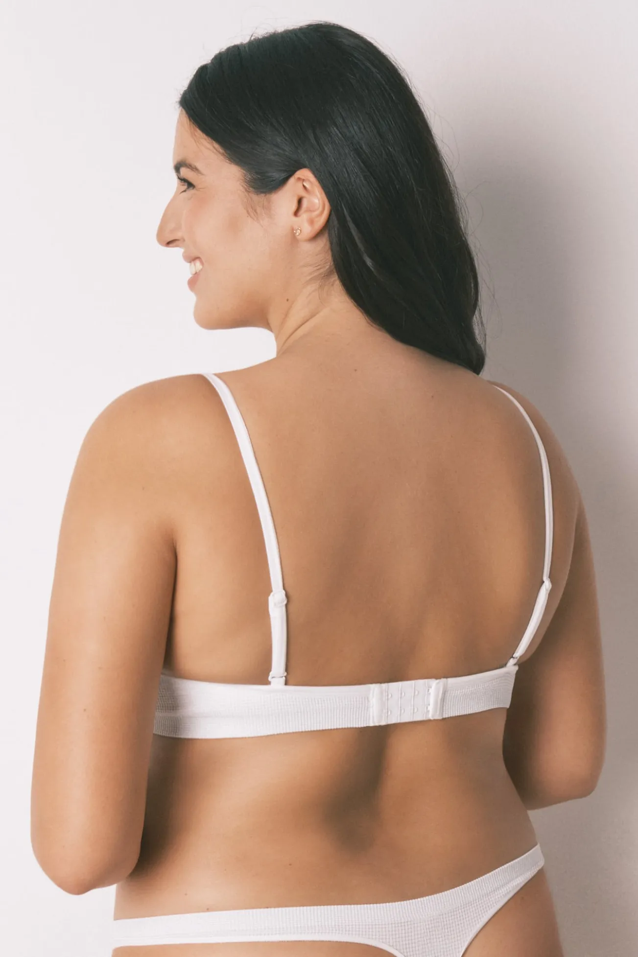 Top canelado sem costura em lurex branco