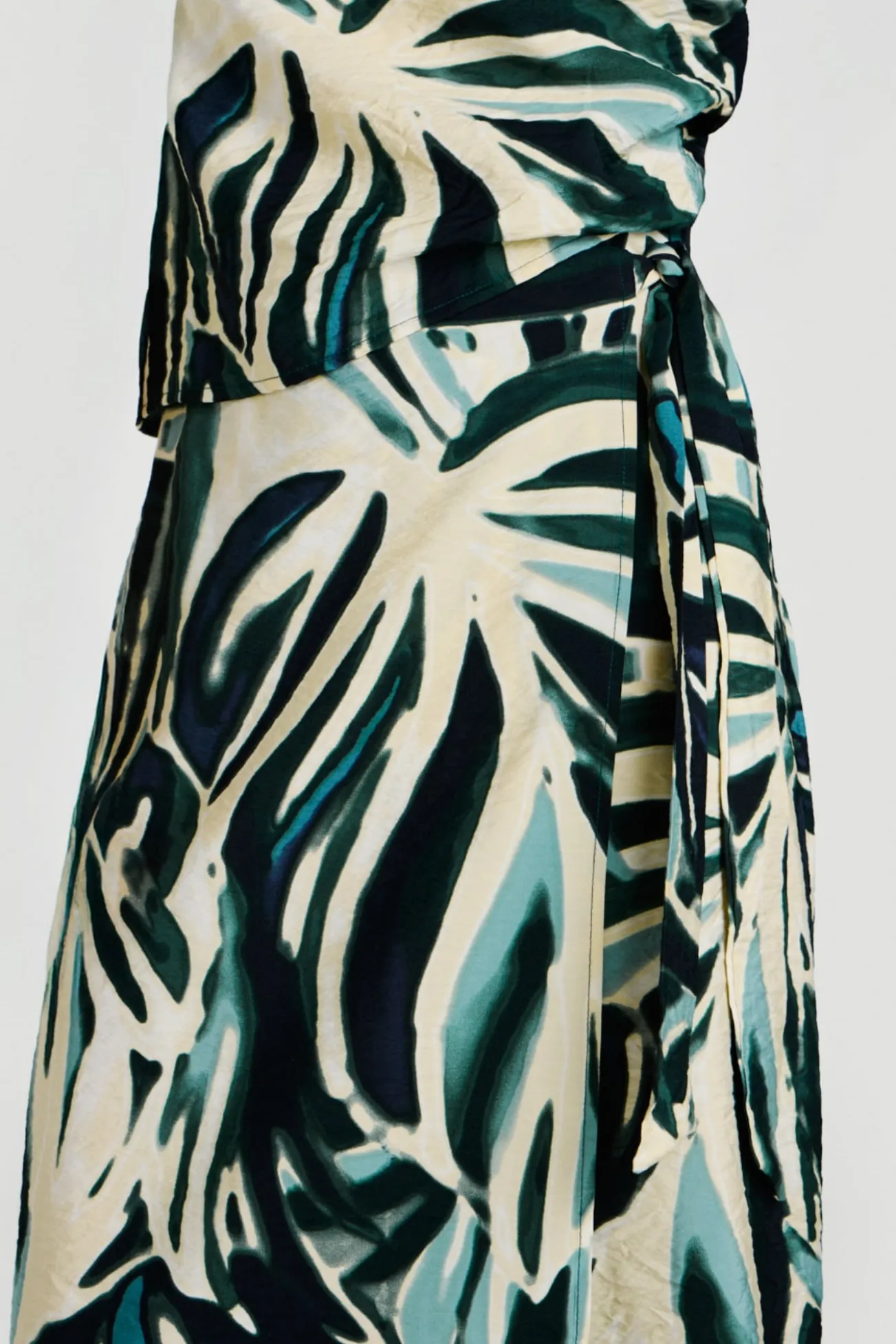 Top com folho estampado em viscose