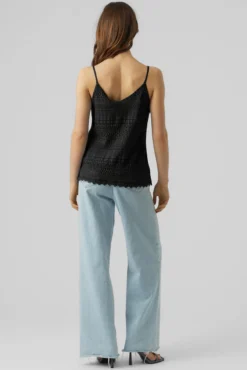Top de alças com renda