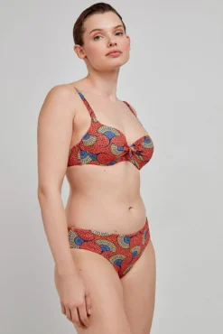 Top de biquíni com estampado tribal