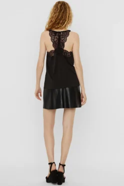 Top de mulher sem mangas estilo lingerie