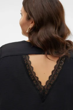 Top de renda plus size nas costas