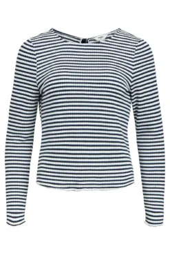 Top riscas com detalhe de laço