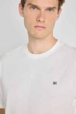 T-shirt básica com logo bordado