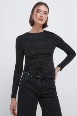 T-shirt com decote nas costas em lurex