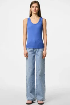 T-shirt de alças