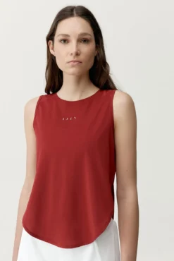 T-shirt desportiva Caliope vermelha