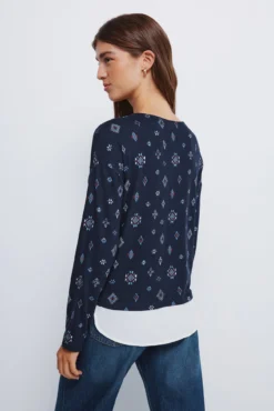 T-shirt estampada combinada