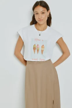 T-shirt estampada de manga curta
