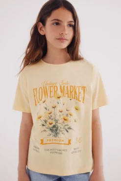 T-shirt flores menina