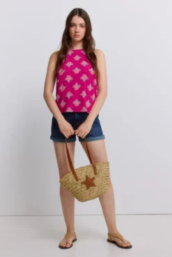 T-shirt gola halter estampada