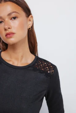 T-shirt ombro a ombro em crochet