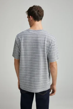T-shirt risca estrutura